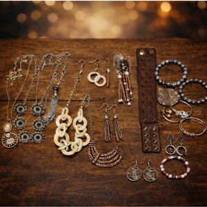 18 pc. RESELLERS BUNDLE 10 Bracelets, 3 pr Earrings, 5 Necklace Sets